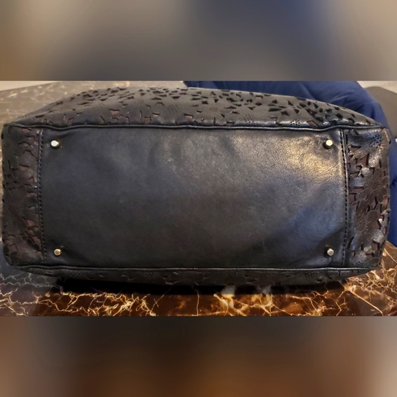 Kate Spade Sunflower Perforated Leather Rare Handbag/Shoulderbag EUC - Picture 10 of 17